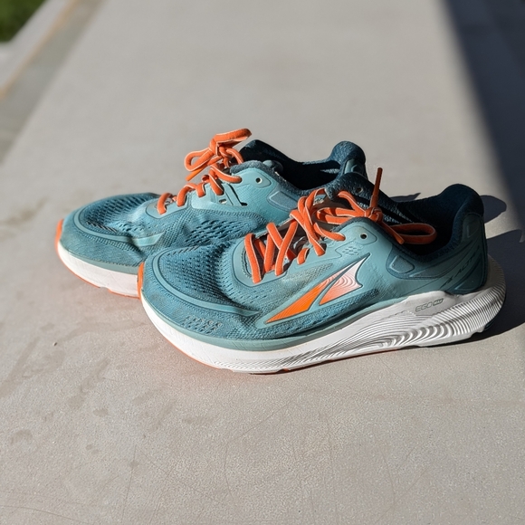 Altra Ego Max Women's Running Shoe - Picture 2 of 3